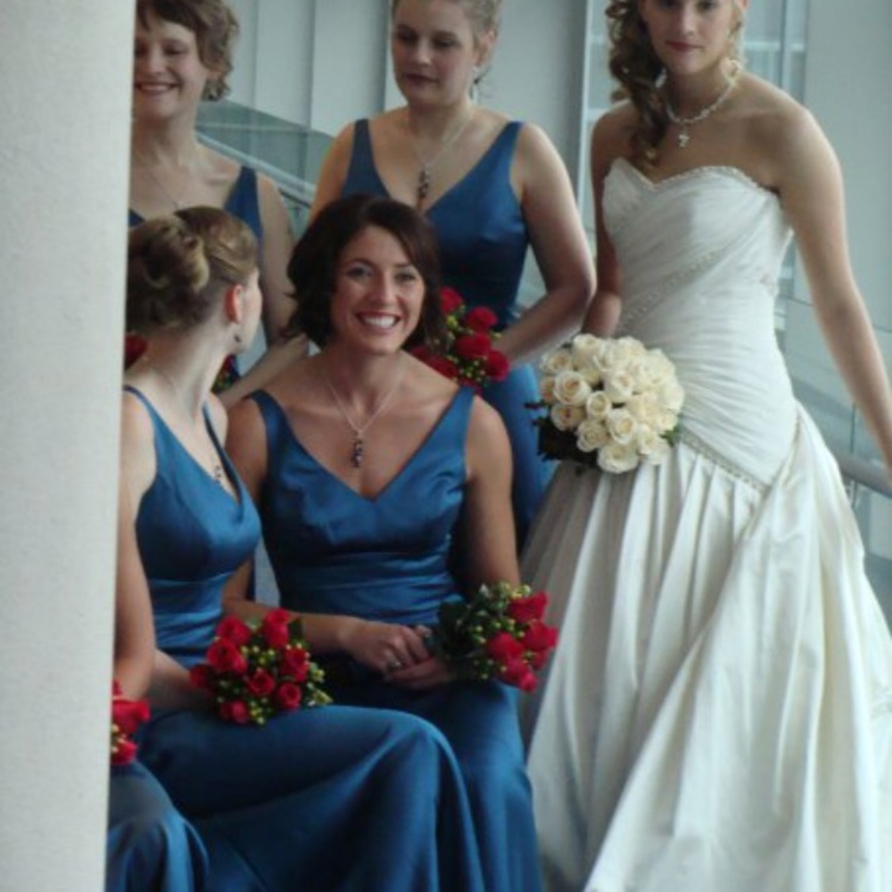 Gown - Picture 5 of 5